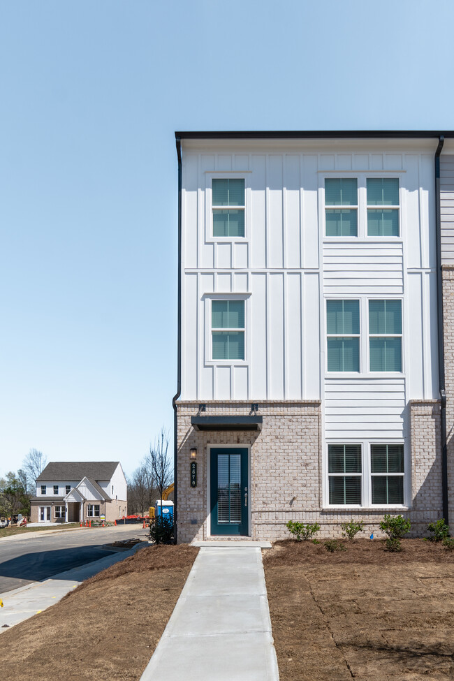 Building Photo - 2670 Whistler Way NE