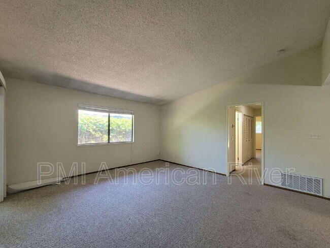 Building Photo - 3030 Olive Glen Ct