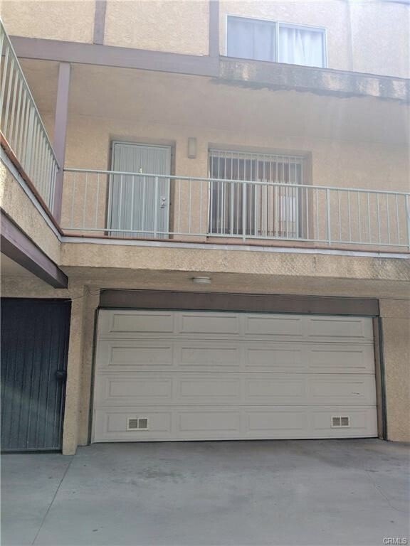 Foto del edificio - 15527 Parthenia St