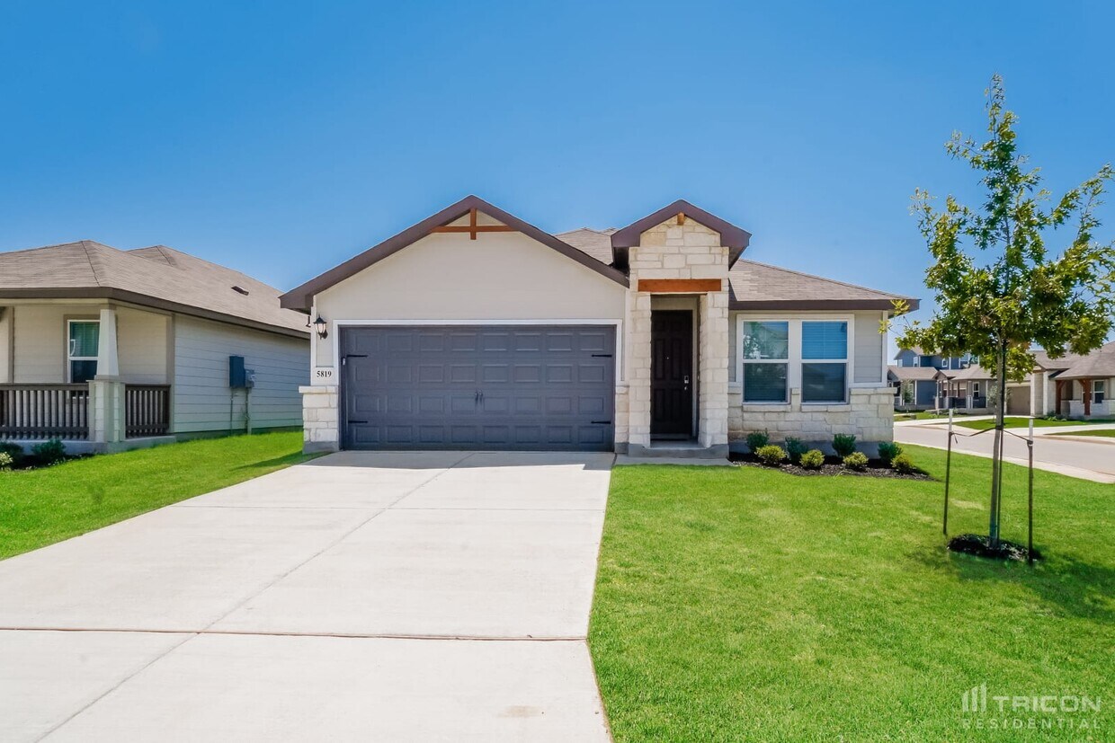 5819 Zoey Way St. Hedwig TX House for Rent in Saint Hedwig, TX