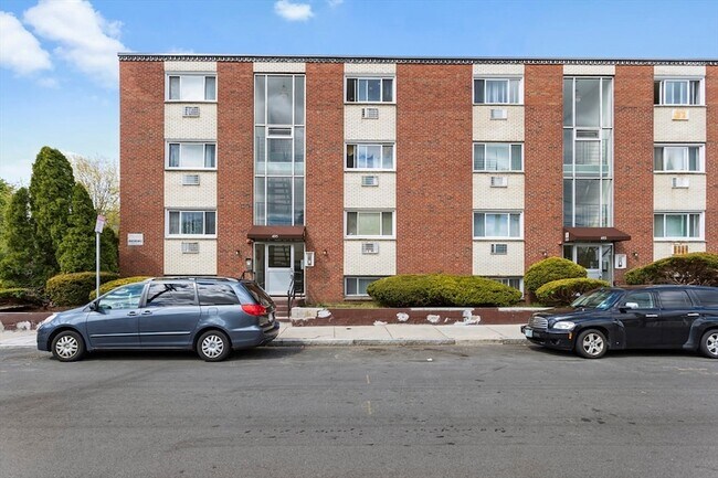 Foto del edificio - 495 Huntington Ave