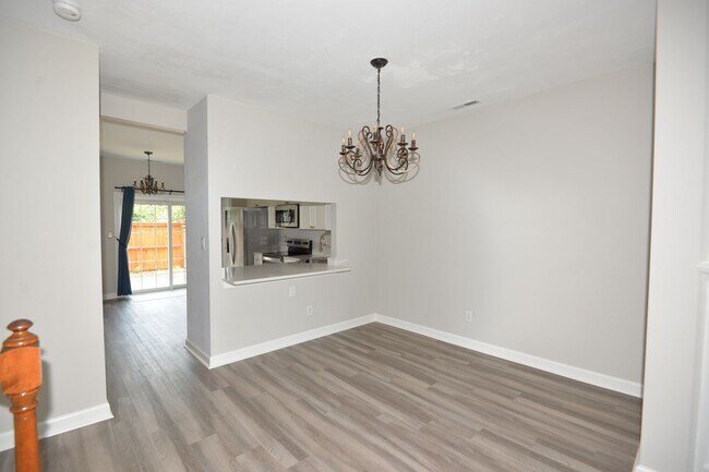 Foto del edificio - 2 Bedroom Townhome in Cypress Point North