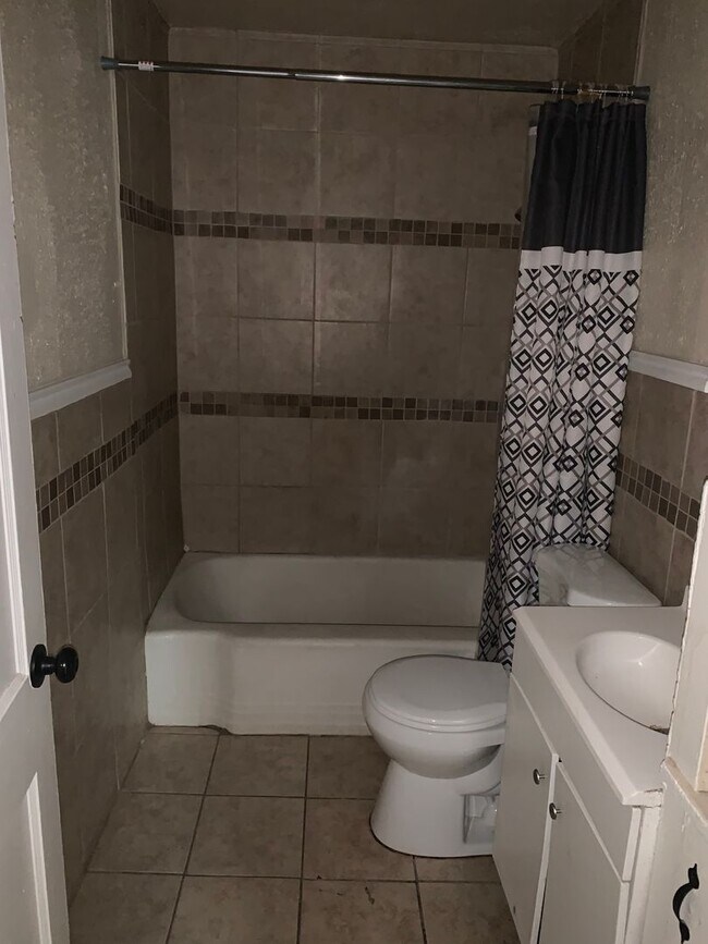 Foto del edificio - 2951 Poland St