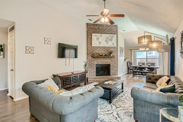 Foto del edificio - 627 Meadowbrook St