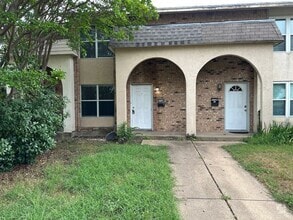 Building Photo - 2724 Patricia Ln