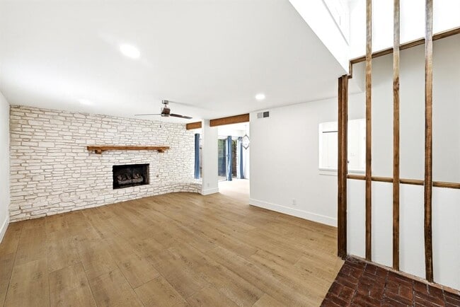 Building Photo - 6202 Laurel Valley Dr
