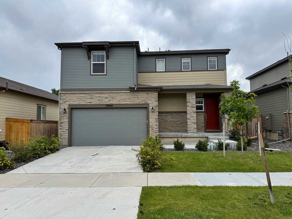 Foto principal - 10848 Hayloft St