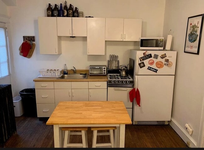 Foto del edificio - 690 Pont Reading Rd