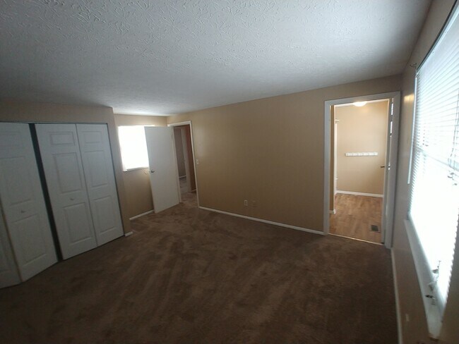 Building Photo - 6518 Ethan Dr