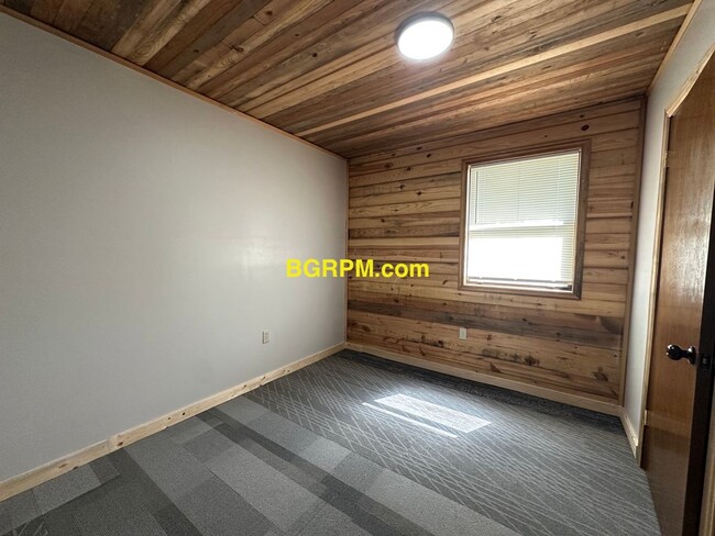 Foto del edificio - 3 Bed 2 Bath