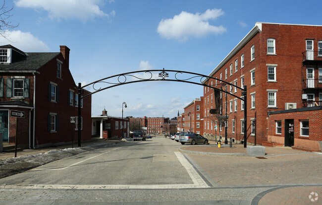 Building Photo - 63-79 Stark St