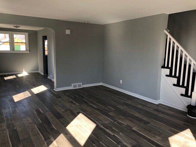 Foto del edificio - Twin Brick Home in Ridley SD! Granite and ...