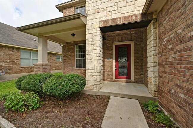 Foto del edificio - 808 Middle Creek Dr