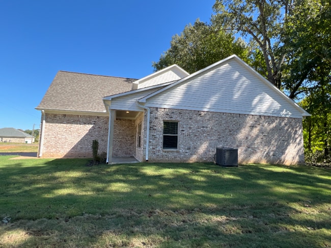 Building Photo - 128 Anna Ln