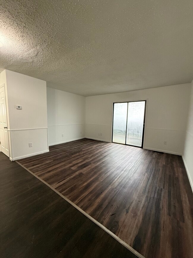 Building Photo - 601 Kinzer St