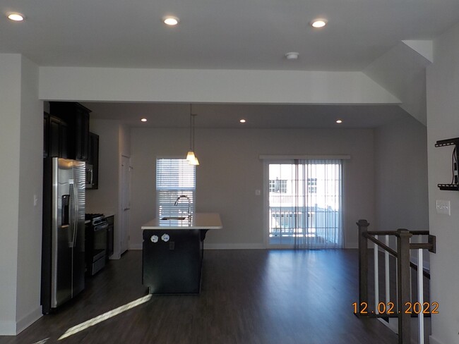 Building Photo - 318 Theodora Way