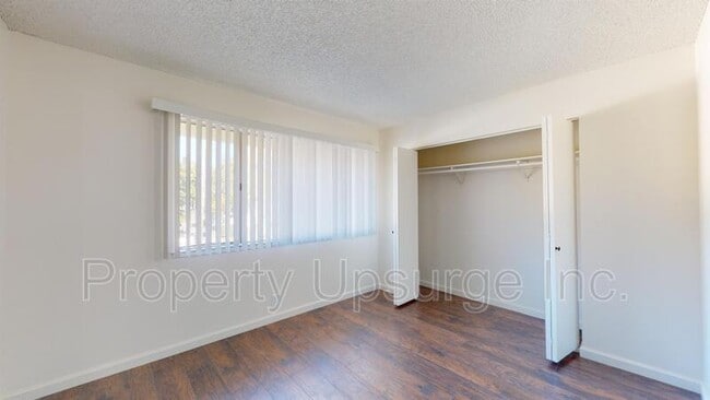 Building Photo - 715 Mary St