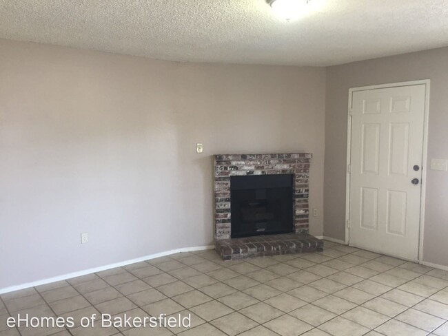 Building Photo - 6004 Hill Dale Ct