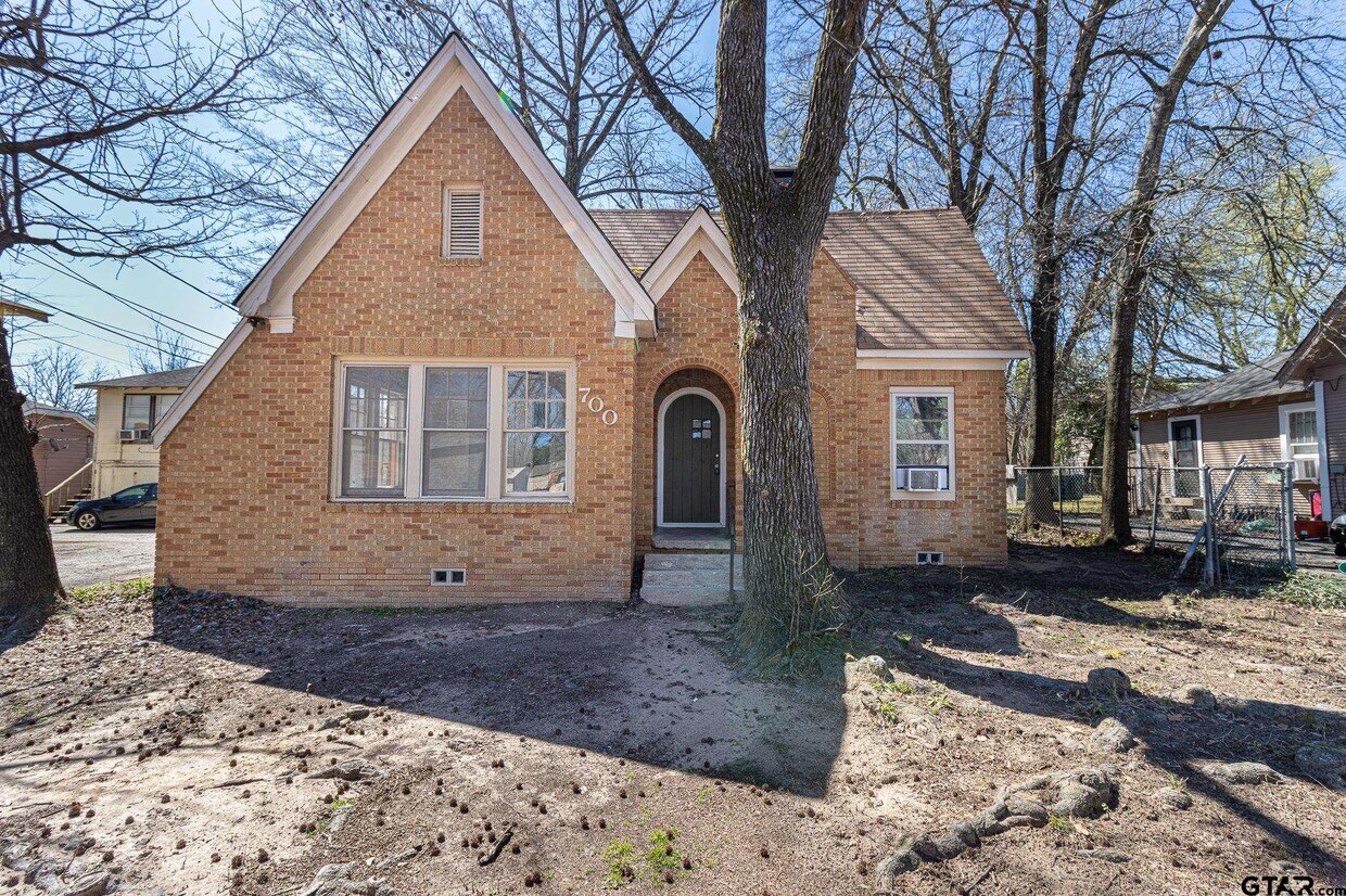 700 Lindsey Ln, Tyler, TX 75701 House Rental in Tyler, TX