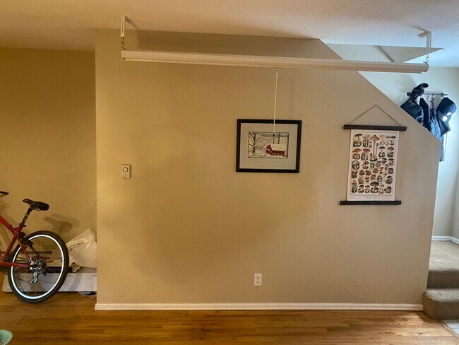Building Photo - 2 Bed Plus Office 1.5 Bath Two Floor Condo In Ideal Central Boulder Location!