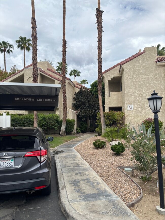 Building Photo - 2700 Lawrence Crossley Rd