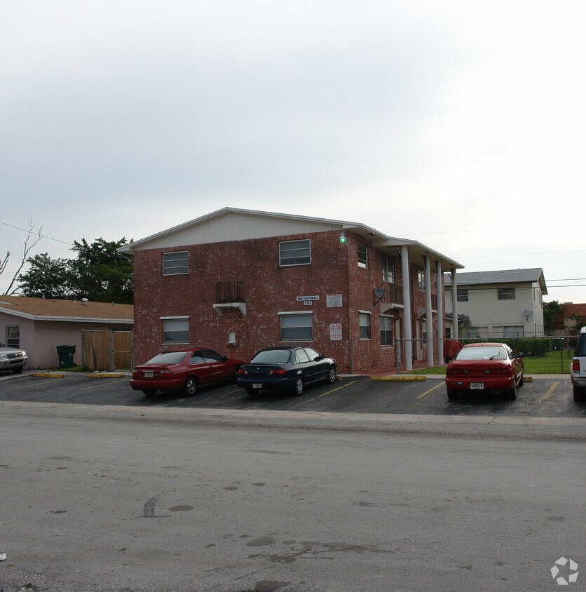 Primary Photo - 3740-3750 SW 60th Ave