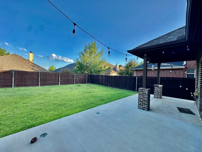 Building Photo - 705 Cypress Hill Dr