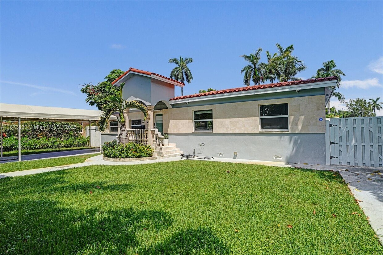 Foto principal - 221 NW 145th St
