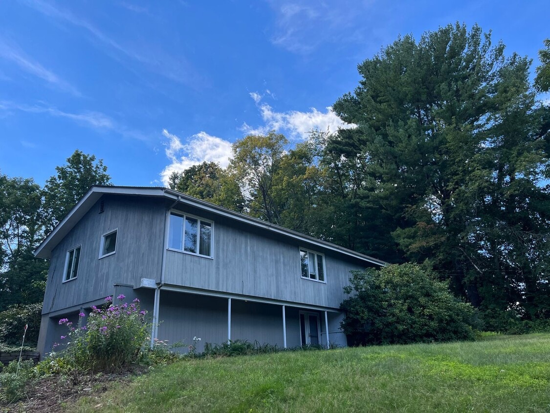 Primary Photo - Four Bedroom Single Family Home