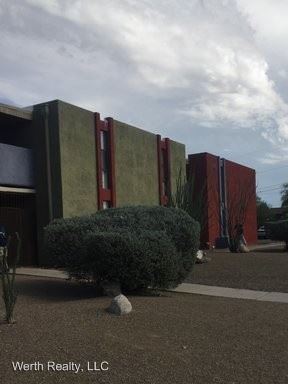 Building Photo - 770-780 N Dodge Blvd