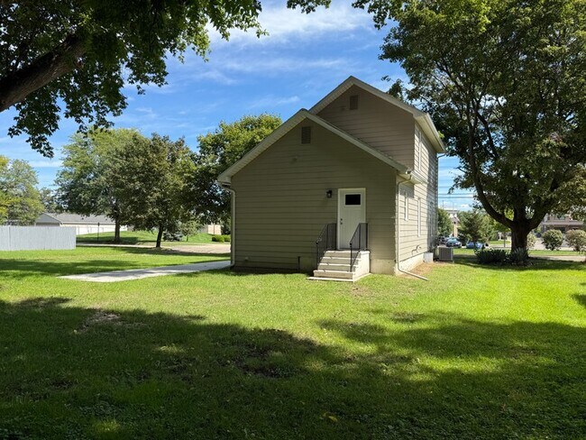 Foto del edificio - 512 Blackman St