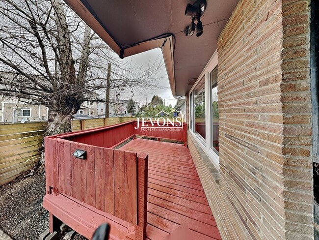 Photo - Charming 2-bedroom apartment just minutes from Pritchard Island Beach, with easy access to I-5