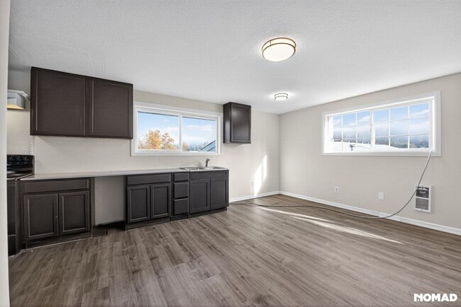 Building Photo - 7105 166th Ave E