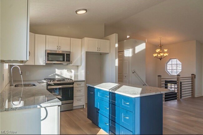 Foto del edificio - 345 Westgrove Ct