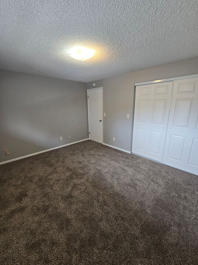 Building Photo - All Seasons Condo