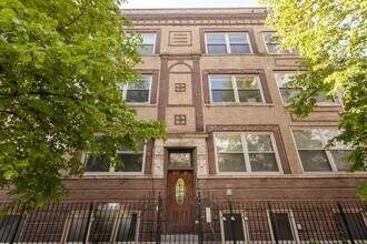 Building Photo - 819 W Eastwood Ave