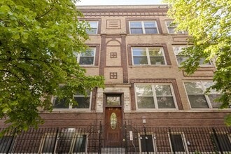 Building Photo - 819 W Eastwood Ave