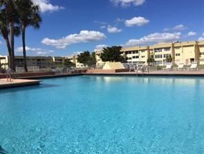 Foto del edificio - 1 br, 1 bath Condo - Sunrise Lakes