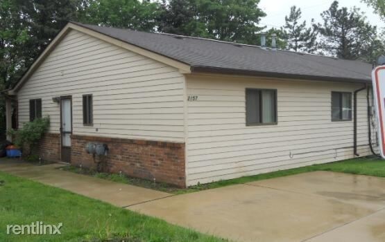 Primary Photo - 2 br, 1.5 bath Duplex - 2167 Rochester Rd