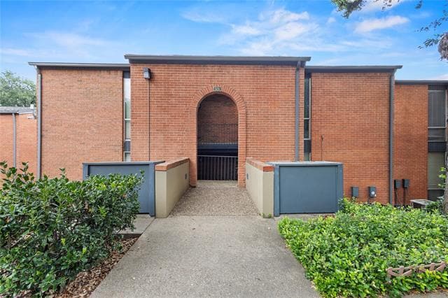 Foto principal - 526 E Avenue J