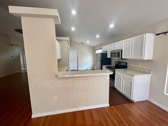 Building Photo - 602 Keppel Ct