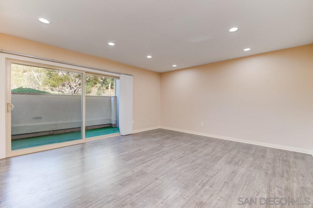 Foto principal - 5493 Adobe Falls Rd