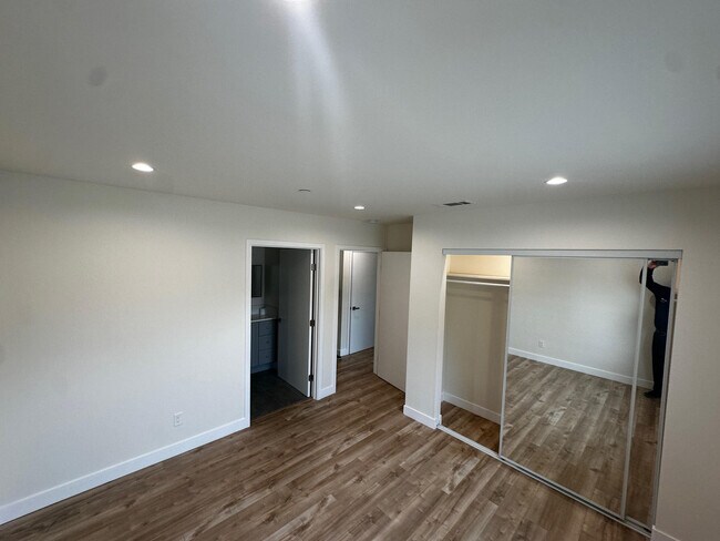 Foto del edificio - 15950 Cohasset St