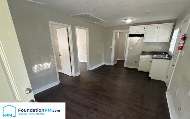 Foto del edificio - 1371 E Trigg Ave