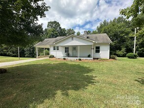 Building Photo - 4537 Burton Ln