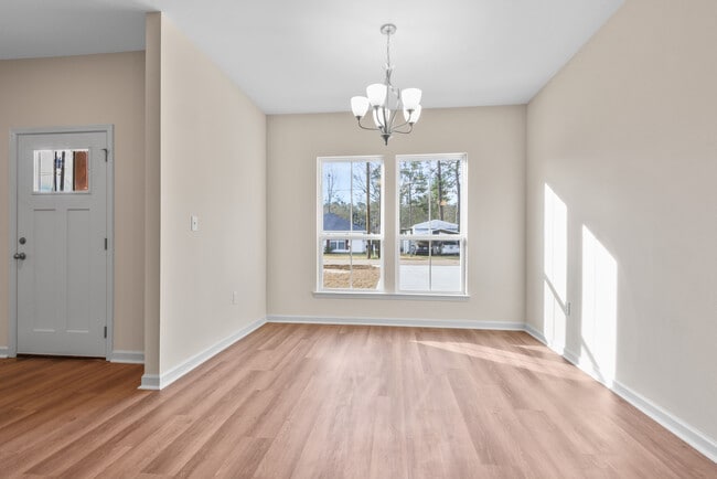 Comedor - 20963 Oregon St