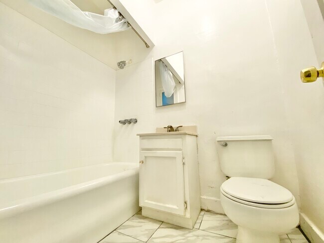 Foto del edificio - 3701 W 1st St