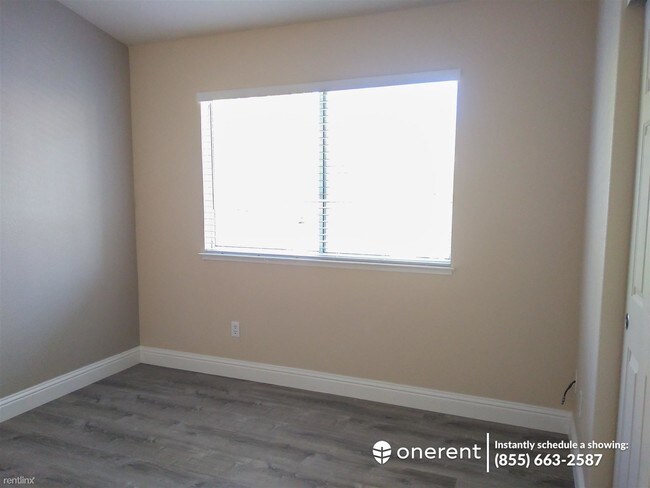 Foto del edificio - 1236 Tea Rose Cir