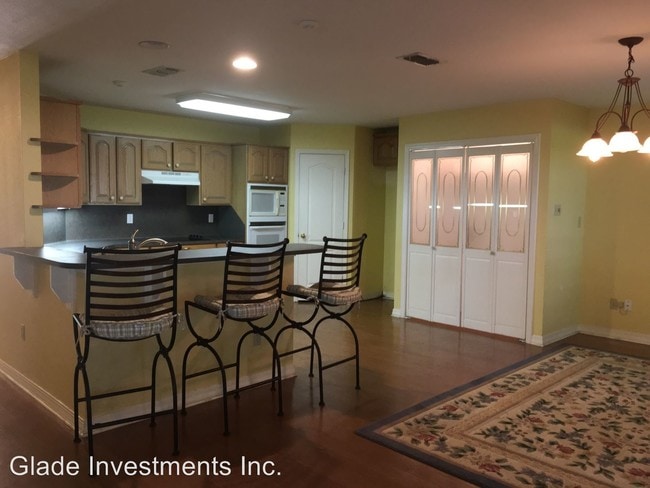 Foto del edificio - 3 br, 2 bath House - 1809 E. Lake Dr
