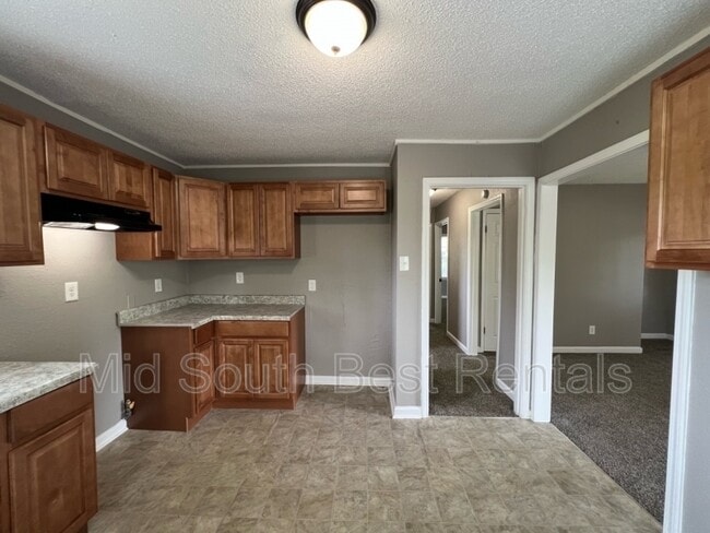 Building Photo - 760 Frayser Dr